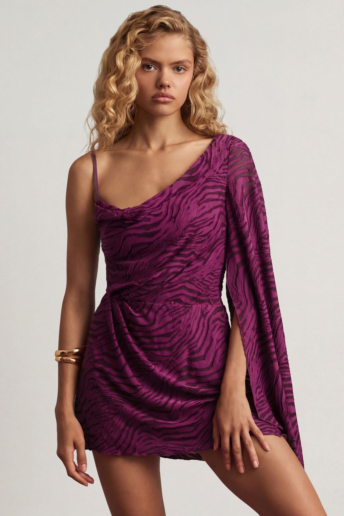 Devor¨¦ One-Sleeve A-Line Mini Dress in Berry Purple
