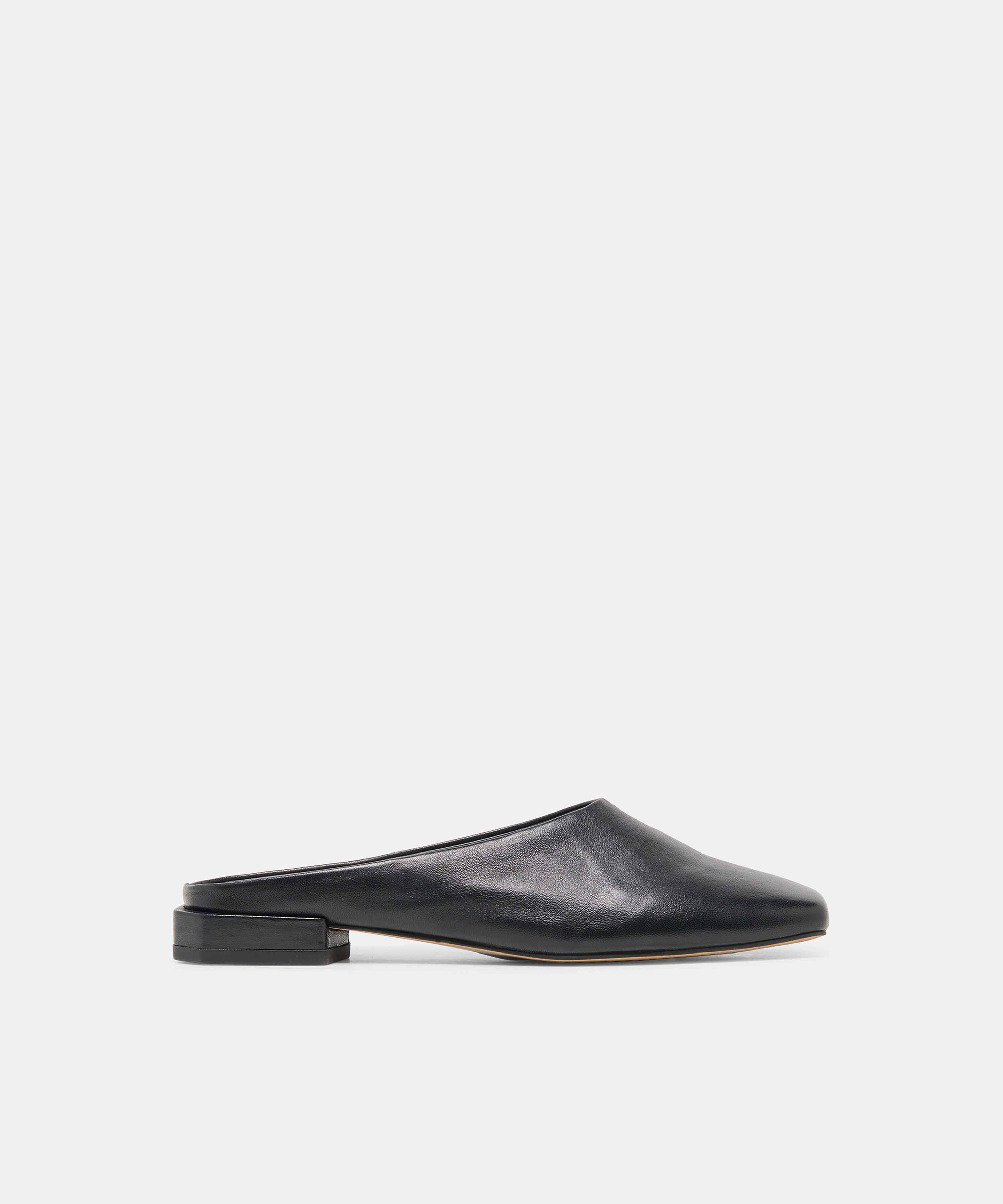 MACLYN FLATS BLACK LEATHER